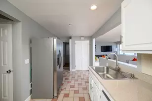 7 Dorchester St, Quincy, MA 02171 - Photo 7