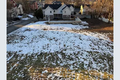 21 Perkins St, Worcester, MA 01605 - Photo 3