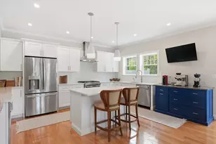 35 Woodland Rd, Wakefield, MA 01880 - Photo 5