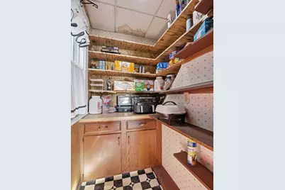 7 Sheldon St, Boston, MA 02131 - Photo 35