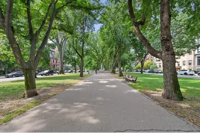 135 Commonwealth Ave #3, Boston, MA 02116 - Photo 15