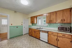38 Monponset St, Boston, MA 02136 - Photo 11