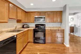 2102 Lewis O Gray Dr, Saugus, MA 01906 - Photo 15