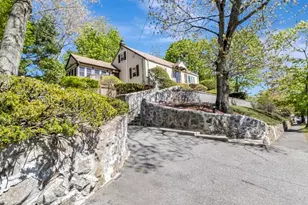 19 Saville St, Saugus, MA 01906 - Photo 5