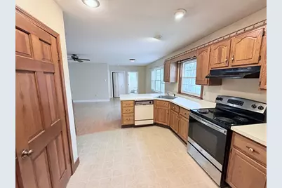 55 Warren St #1, Taunton, MA 02780 - Photo 3