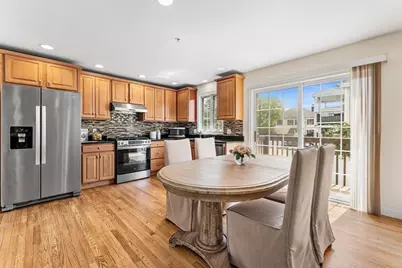 30 Russell St #5, Waltham, MA 02453 - Photo 11