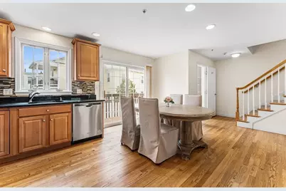 30 Russell St #5, Waltham, MA 02453 - Photo 9