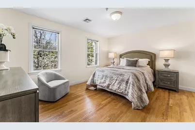 30 Russell St #5, Waltham, MA 02453 - Photo 15