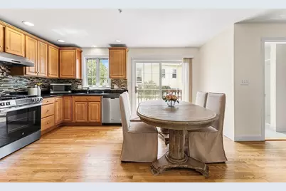 30 Russell St #5, Waltham, MA 02453 - Photo 7