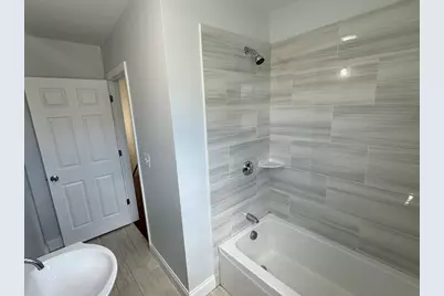 6 N Rocliffe St, Fall River, MA 02723 - Photo 17