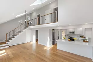 8 Boardman St, Haverhill, MA 01830 - Photo 7