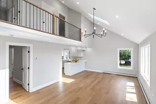 8 Boardman St, Haverhill, MA 01830 - Photo 11