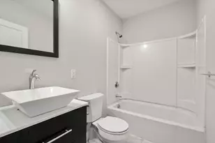 2 Humboldt Pl, Boston, MA 02127 - Photo 5