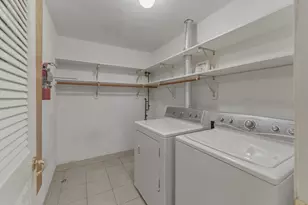 402 Ridgefield Cir, Clinton, MA 01510 - Photo 29