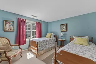 402 Ridgefield Cir, Clinton, MA 01510 - Photo 27