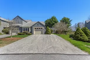 402 Ridgefield Cir, Clinton, MA 01510 - Photo 3