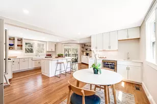 6 Ivy Cir, Winchester, MA 01890 - Photo 5