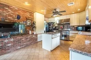 225 Hixbridge Rd, Westport, MA 02790 - Photo 11