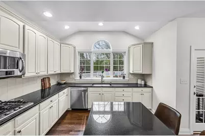 16 York Cir, Walpole, MA 02032 - Photo 9