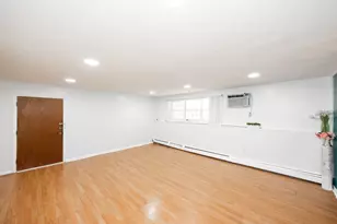 12 Williamsburg Ct, Shrewsbury, MA 01545 - Photo 3