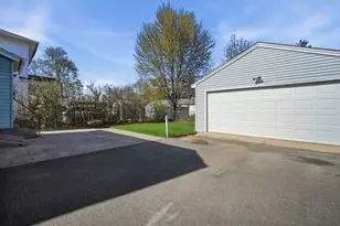 91 Ardmore St, Springfield, MA 01104 - Photo 21