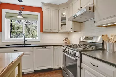 109 Booth St, Ludlow, MA 01056 - Photo 7