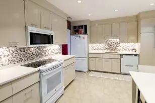 12 Stevens Pl, Saugus, MA 01906 - Photo 5