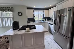 1 Sunnyside Dr, Plainville, MA 02762 - Photo 7