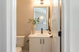 61 Hall St, Waltham, MA 02453 - Photo 17