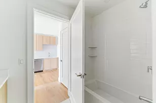 1035 Commonwealth Ave, Boston, MA 02215 - Photo 7