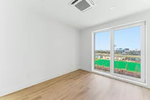 1035 Commonwealth Ave, Boston, MA 02215 - Photo 11
