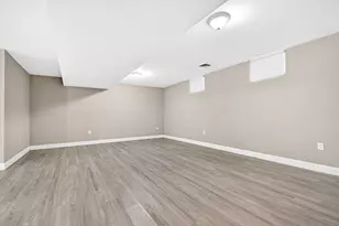24 Crest Ave, Revere, MA 02151 - Photo 17