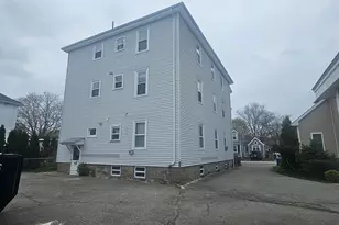 27 Bond St, Fall River, MA 02720 - Photo 3