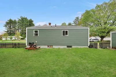 152 Shady Brook Ln, Springfield, MA 01118 - Photo 17