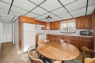 732 Staples St, Taunton, MA 02718 - Photo 9