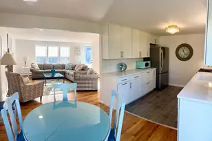 20 Swallow St, Falmouth, MA 02536 - Photo 9