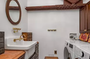 30 Pleasant St, Northampton, MA 01060 - Photo 35