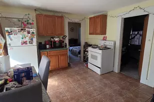 274 Pleasant St, Gardner, MA 01440 - Photo 3