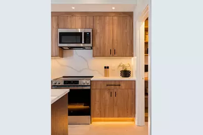 246 Bremen St #1, Boston, MA 02128 - Photo 7