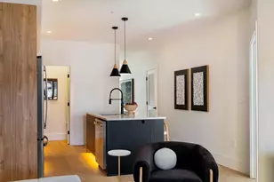 246 Bremen St, Boston, MA 02128 - Photo 11