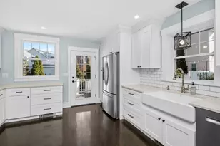 15 Wave Way Ave, Winthrop, MA 02152 - Photo 9