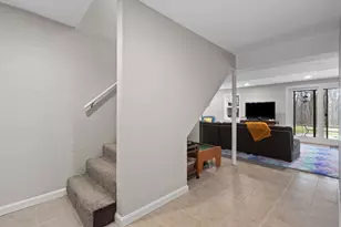 25 Farmington Dr, Shrewsbury, MA 01545 - Photo 33