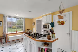 187 Mill St, Framingham, MA 01701 - Photo 11