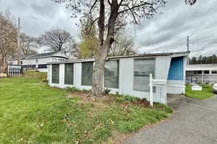 38 Lark Dr, Chicopee, MA 01020 - Photo 13