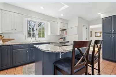 223 Beverly Road, Worcester, MA 01605 - Photo 21