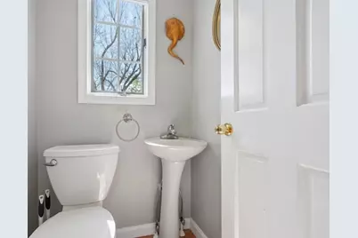 223 Beverly Road, Worcester, MA 01605 - Photo 23