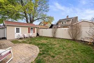 69 Bromfield St, Quincy, MA 02170 - Photo 39