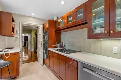 52 Pinckney St, Boston, MA 02114 - Photo 19