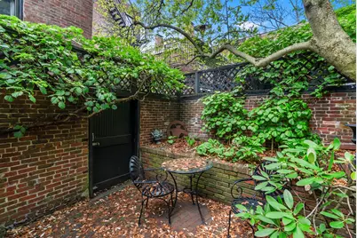 52 Pinckney St, Boston, MA 02114 - Photo 39