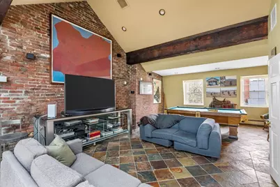 52 Pinckney St, Boston, MA 02114 - Photo 23